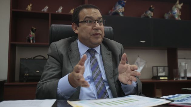 Alberto Otárola, jefe de Devida, anunció que se capacitará a nuevas autoridades regionales sobre programas alternativos. (Perú21)