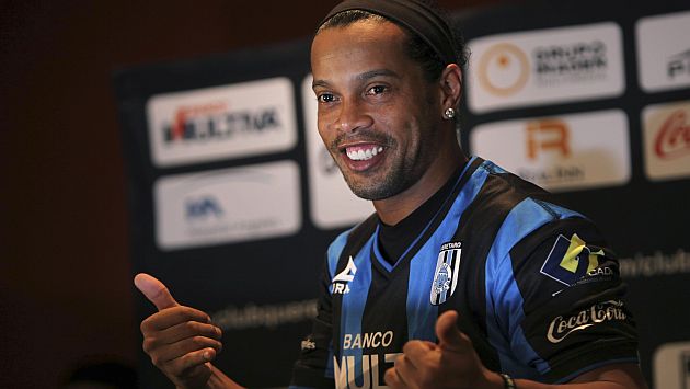 Ronaldinho volvió al Querétaro tras ultimátum de la dirigencia. (AP)