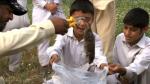 Naseer no cobra ni un sol por matar las ratas de Peshawar. (AFP)