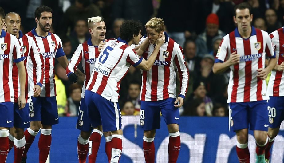 Fernando Torres fue el héroe del Atlético de Madrid al marcar un doblete ante Real Madrid. (AP)