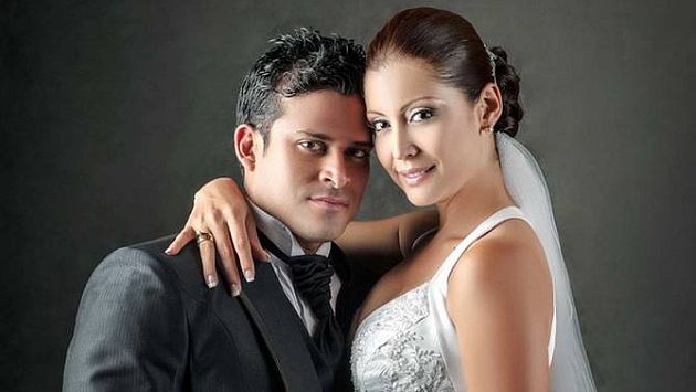 Christian Domínguez y Karla Tarazona son cuestionados porque siguen casados legalmente con sus anteriores parejas. (Difusión)