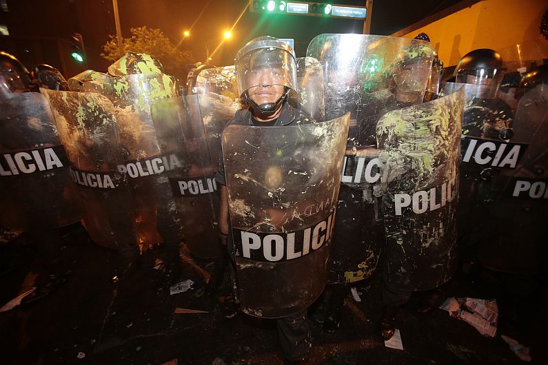 Ley Pulpín: Cientos de policías brindaron seguridad a los manifestantes en el Centro de Lima. (Martín Pauca/Perú21)
