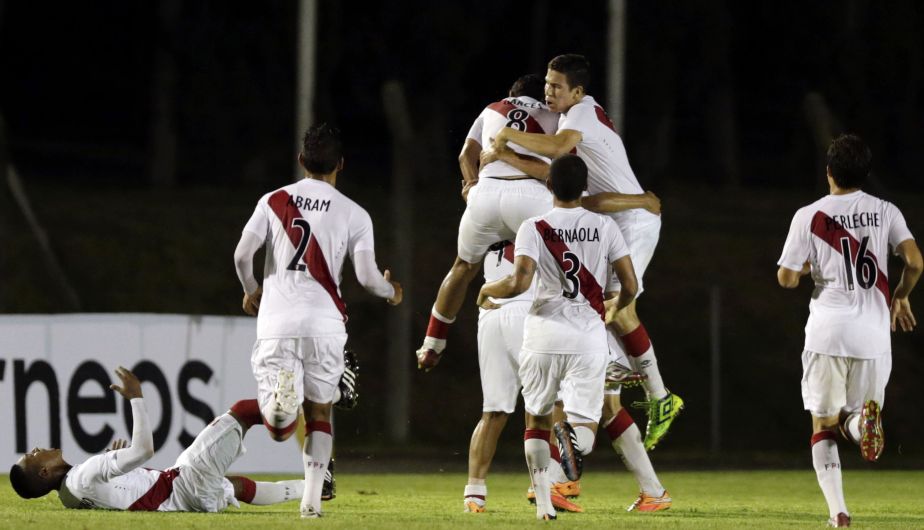 La selección peruana Sub 20 venció 2-0 a Ecuador en su debut en el Sudamericano. (Reuters)