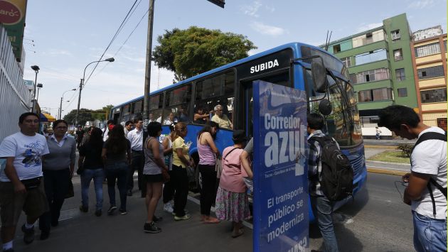 Alcaldía no descarta que los buses azules puedan ser retirados de circulación. (Nancy Dueñas)