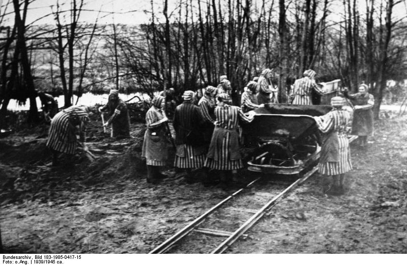 Mujeres prisioneras del campo de concentración de Ravensbrück. (Wikipedia)