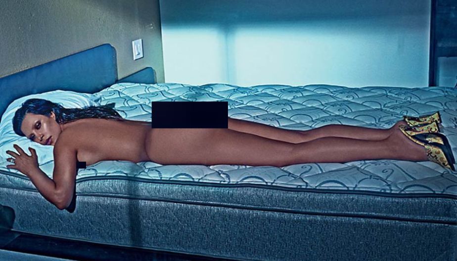 Kim Kardashian se volvió a desnudar en una sesión para la revista Love Magazine. (Internet)