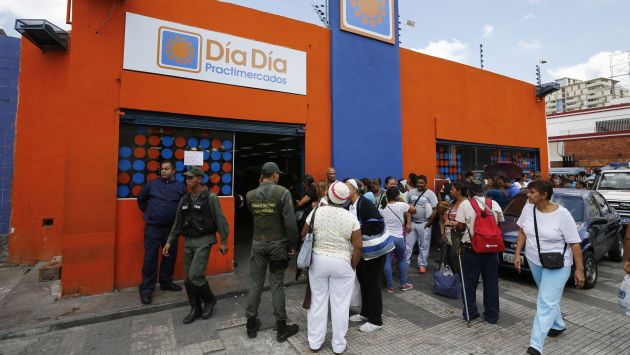 Venezuela: Gobierno endureció sanciones ante el creciente desabastecimiento. (Reuters)