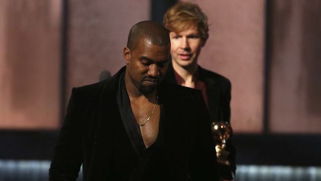 Kanye West dijo que Beck debería entregar su premio a Beyoncé. (Reuters)