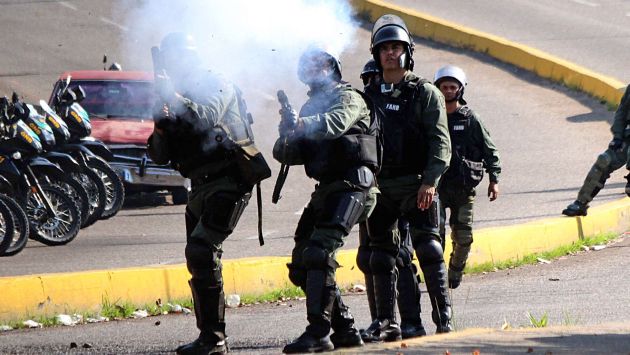 Hace algunos días un estudiante de 14 años fue asesinado por un policía venezolano. (AFP)