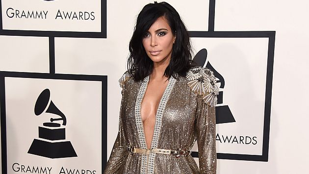 Kim Kardashian celebró sus 27 millones de seguidores en Instagram con ‘belfie’. (AP)