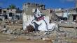 YouTube: Banksy pintó graffitis en Gaza para que veas lo que ocurre allí