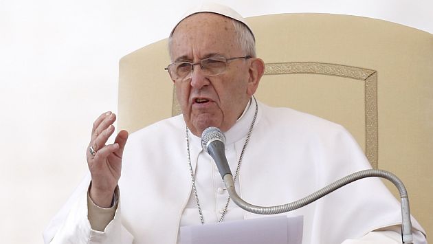Papa Francisco pide a las familias no abandonar a sus ancianos. (AP)
