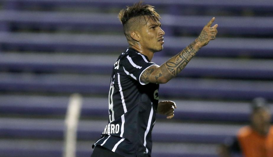 El Corinthians venció 2-1 a Danubio con gol de Paolo Guerrero por la Copa Libertadores. (Reuters)