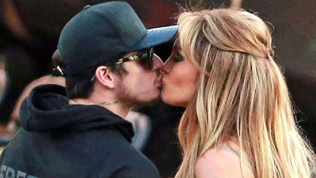 Jennifer López y Casper Smart fueron vistos besándose. (TMZ.com)