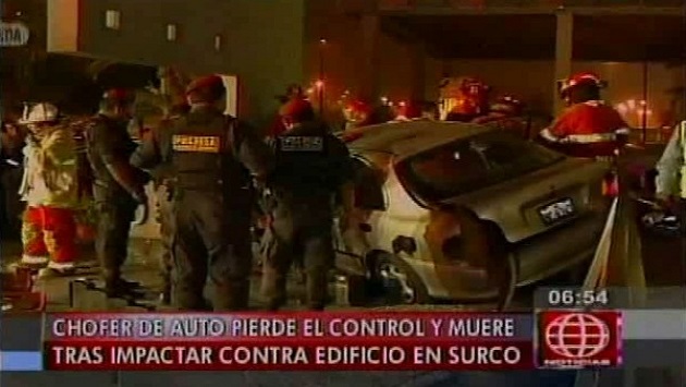 Universitario murió tras chocar su vehículo contra edificio Cronos en Surco. (América TV)