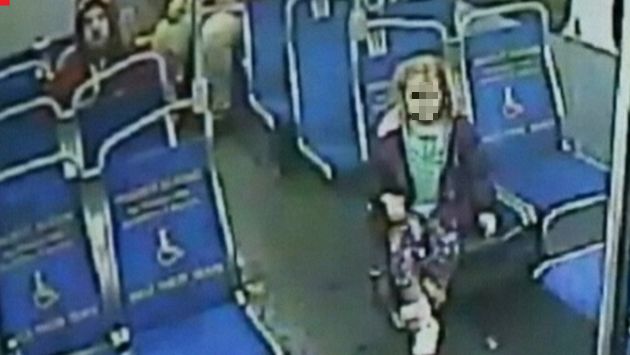 EEUU: Niña de 4 años subió sola a un bus de madrugada por una raspadilla. (Captura de YouTube)