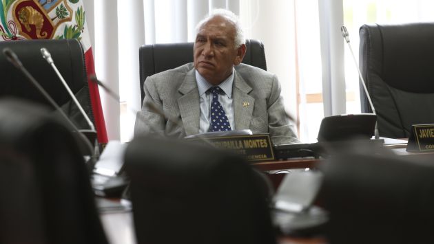 VERSIÓN OFICIAL. Oficialista César Yrupailla presidió comisión. (César Fajardo)