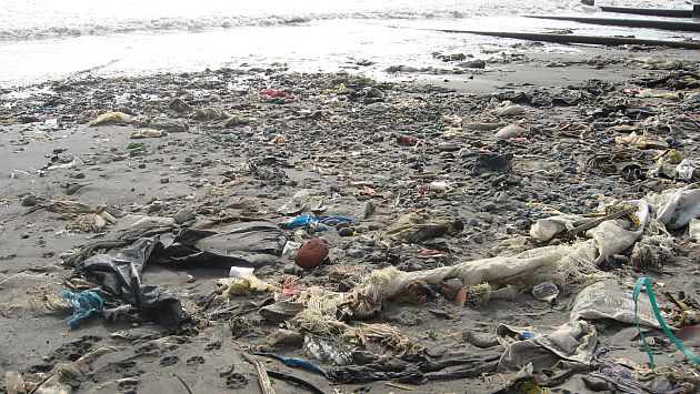 Contaminación en playas del Perú. (Créditos: ONG Vida)