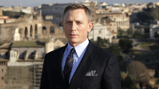 Daniel Craig suspendió su participación en ‘Spectre’ por operación en la rodilla. (Reuters)
