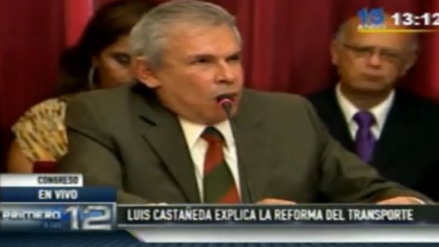 Luis Castañeda asistió con su cuerpo de asesores a la Comisión de Transportes del Congreso. (Canal N)