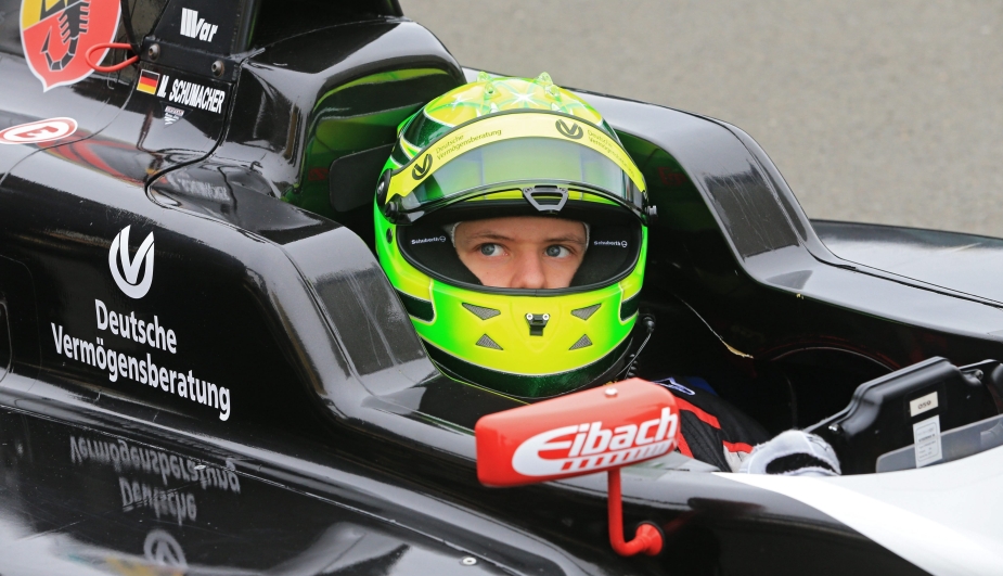 Michael Schumacher: Su hijo Mick acapara medios en prueba de la Fórmula 4. (EFE)