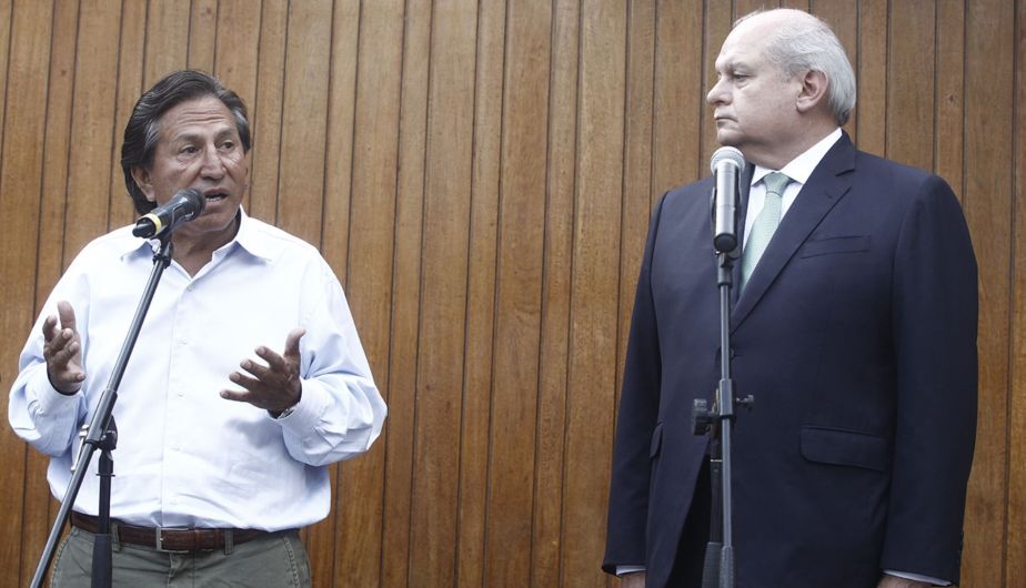 El ex presidente Alejandro Toledo se reunió con el premier Pedro Cateriano. (Andina)