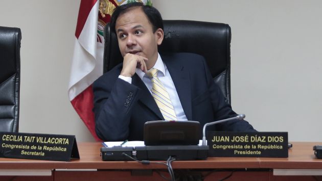 POR FIN. El legislador Díaz Dios prepara exposición de su informe en el caso López Meneses. (Martín Pauca)
