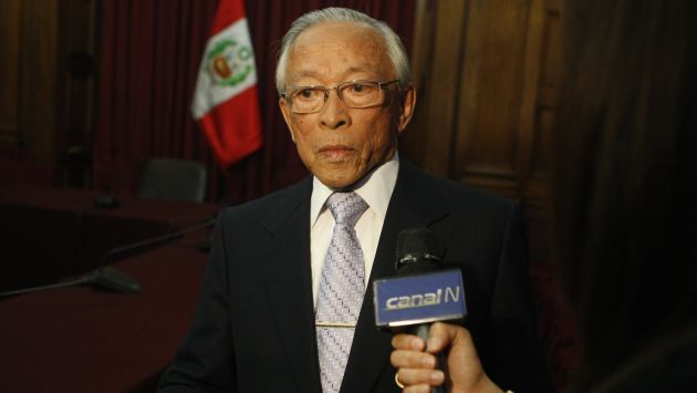 Humberto Lay evaluaría renunciar a la Comisión de Ética si no procede su pedido. (Perú21)