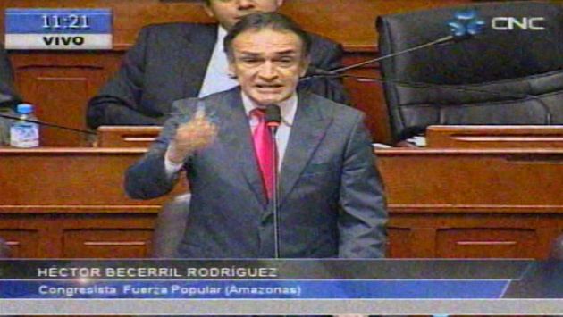 Héctor Becerril encendió el debate en el Parlamento tras presentación de Pedro Cateriano. (Canal del Congreso)