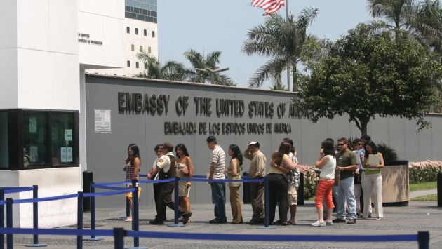 Brian A. Nichols, embajador de EEUU en el Perú, manifestó que se deben concretar la emisión de pasaporte biométrico. (USI) 