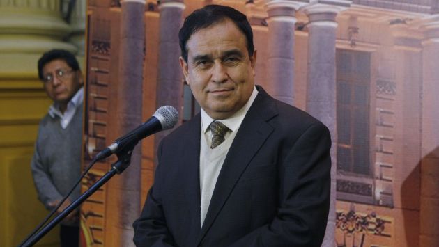 Fredy Otárola no descartó que Ollanta Humala cierre el Congreso. (Perú21)