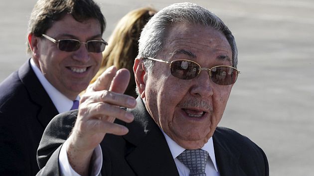 Raúl Castro dice que Cuba y EEUU abrirían embajadas tras el 29 de mayo. (Reuters)
