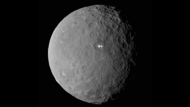 NASA acabó con el misterio de las luces en el planeta enano Ceres. (AFP)