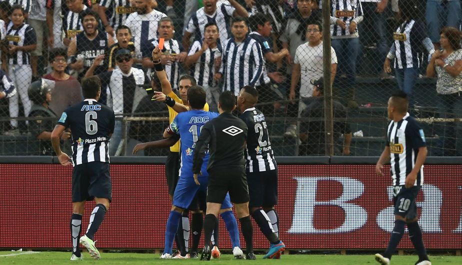 Alianza Lima sufrió 4 expulsiones en su derrota 1-0 ante Real Garcilaso. (Fernando Sangama/Depor)