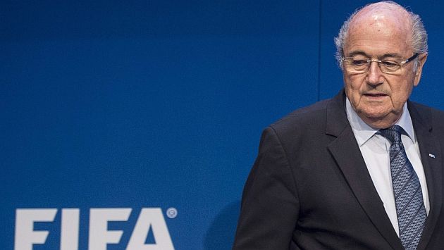 Joseph Blatter renunció a presidencia de la FIFA. (EFE)