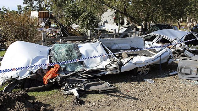 Australia: Hombre robó excavadora para destruir una casa y 4 vehículos. (EFE)