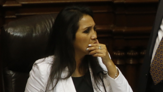 Presentan moción de censura contra Ana María Solórzano. (USI)