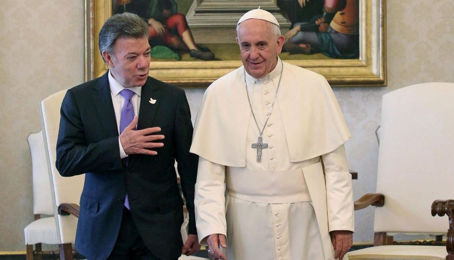 Papa Francisco ofreció su ayuda a Colombia en proceso de paz con las FARC. (EFE)