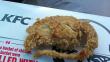 KFC: Lo que parecía una rata en realidad sí es pollo (felizmente)
