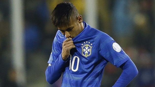Neymar terminó expulsado en el partido contra Colombia. (EFE)