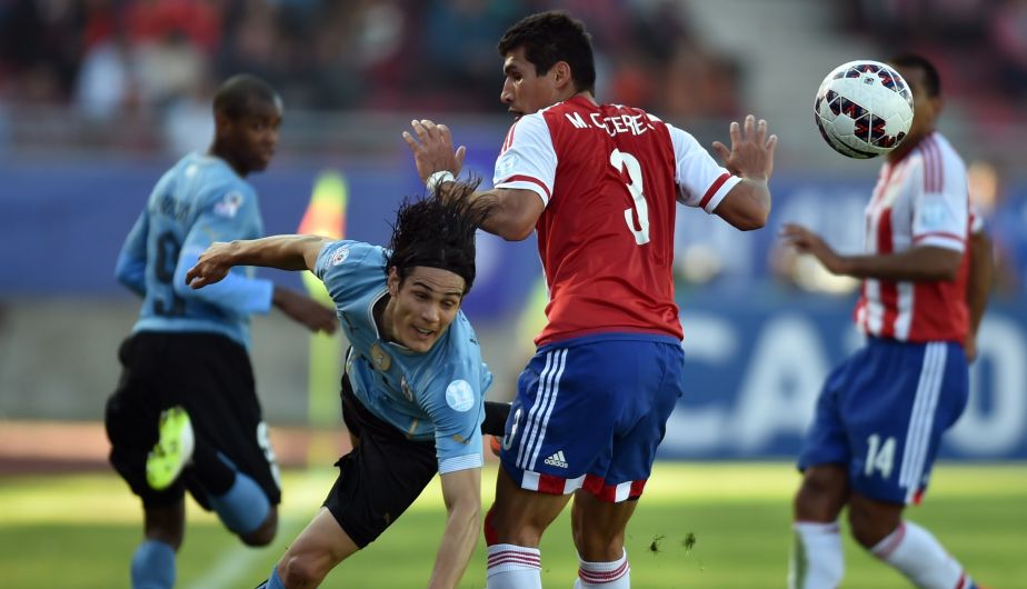 Uruguay empató 1-1 con Paraguay y avanza a cuartos de final de la Copa América 2015. (AFP)