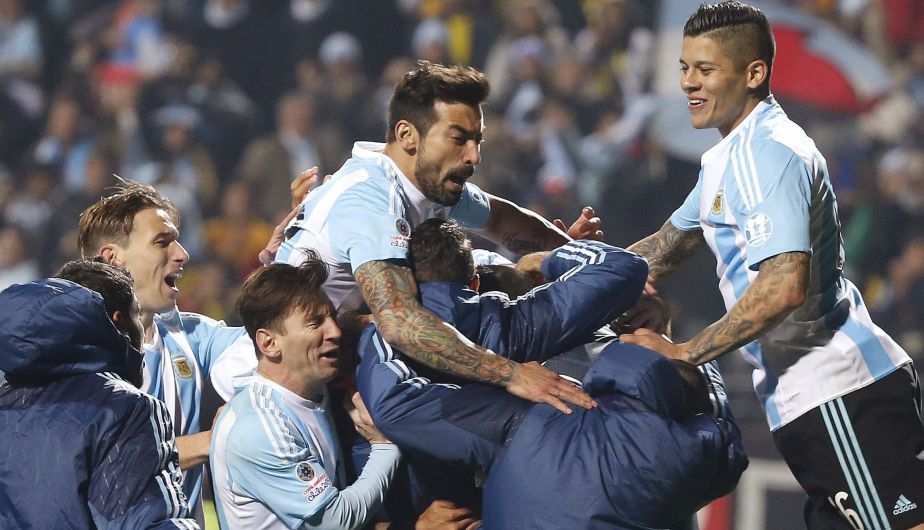 Argentina venció 5-4 en penales a Colombia y clasificó a las semifinales de la Copa América 2015