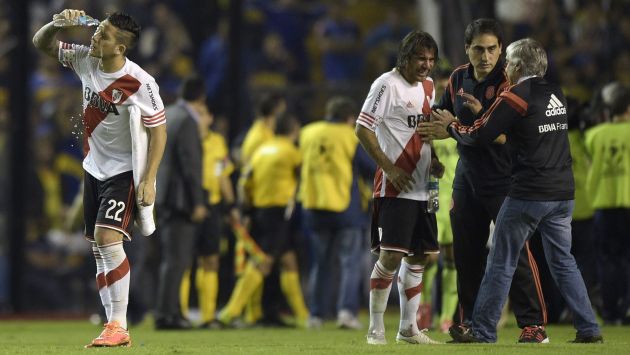 Barrista argentino que arrojó gas pimienta a jugadores de River Plate pidió perdón. (AFP)