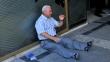 Grecia: Empresario australiano quiere ayudar a jubilado que lloró afuera de un banco