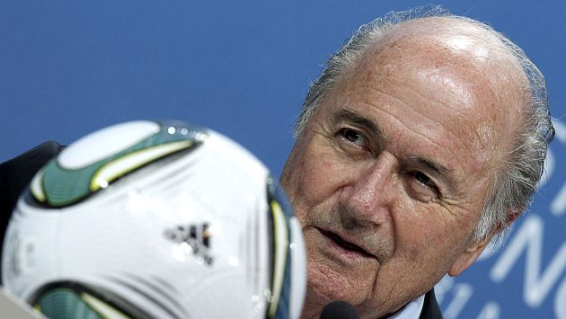 Joseph Blatter confirmó que se puede lograr un mejor control del comportamiento humano. (AP)