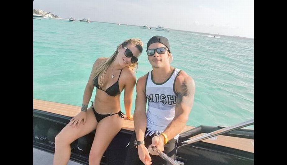 Mario Hart y Leslie Shaw disfrutan de su ‘luna de miel’ en Cancún. (Twitter @mario_hart)