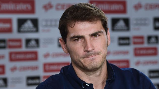 Madre de Iker Casillas arremetió contra presidente del Real Madrid. (AFP)