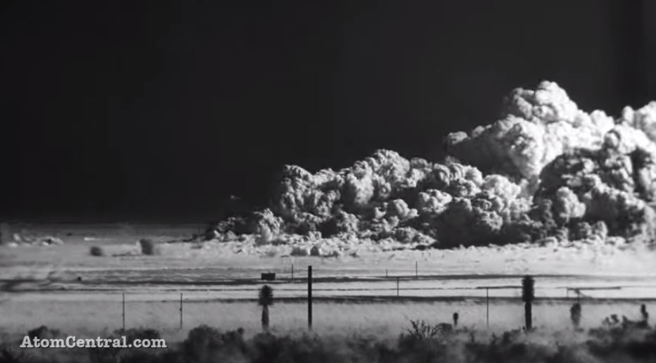 Material visual de una explosión nuclear ha sido restaurado (YouTube / Captura)