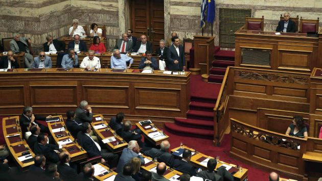 Parlamento de Grecia aprobó reformas y medidas de ajuste. (Reuters)
