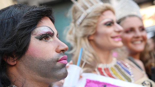 Desfile gay en Nápoles hace una semana. (EFE)